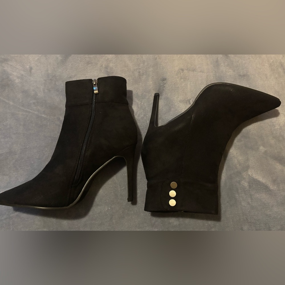 Elegant Black Ankle Boots